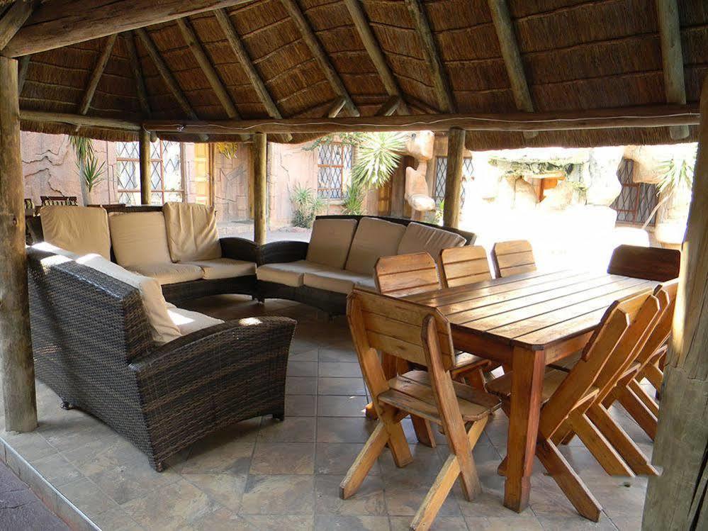 African Cave Lodge Hammanskraal Zewnętrze zdjęcie