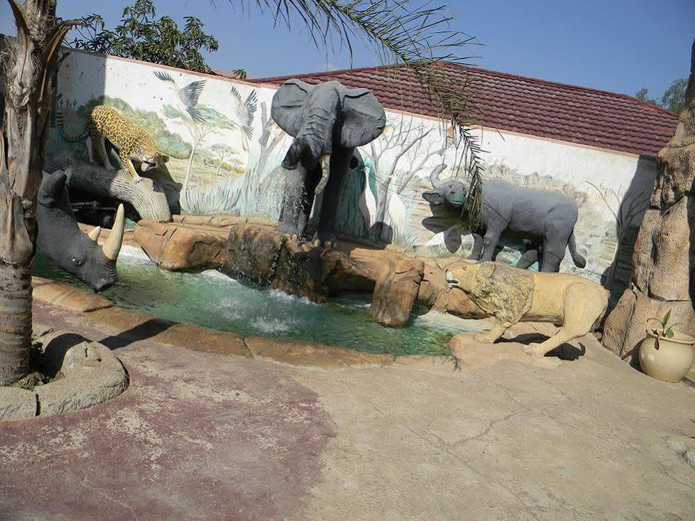 African Cave Lodge Hammanskraal Zewnętrze zdjęcie